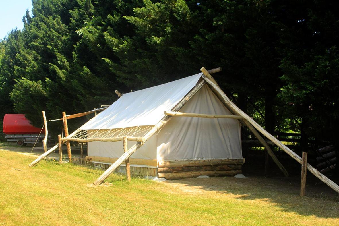Tente Trappeur Ada, Au Jardin De La Vouivre Saint-Vincent-en-Bresse Buitenkant foto