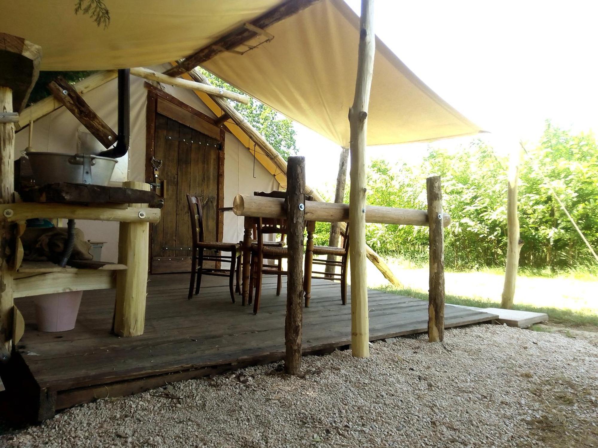 Tente Trappeur Ada, Au Jardin De La Vouivre Saint-Vincent-en-Bresse Buitenkant foto